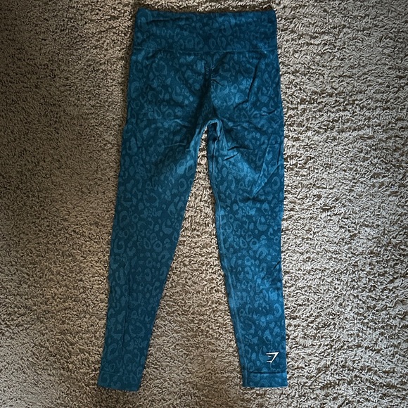 Women's Gymshark Adapt Animal Seamless Blue Cheetah Animal Patterned Leggings - Picture 3 of 4